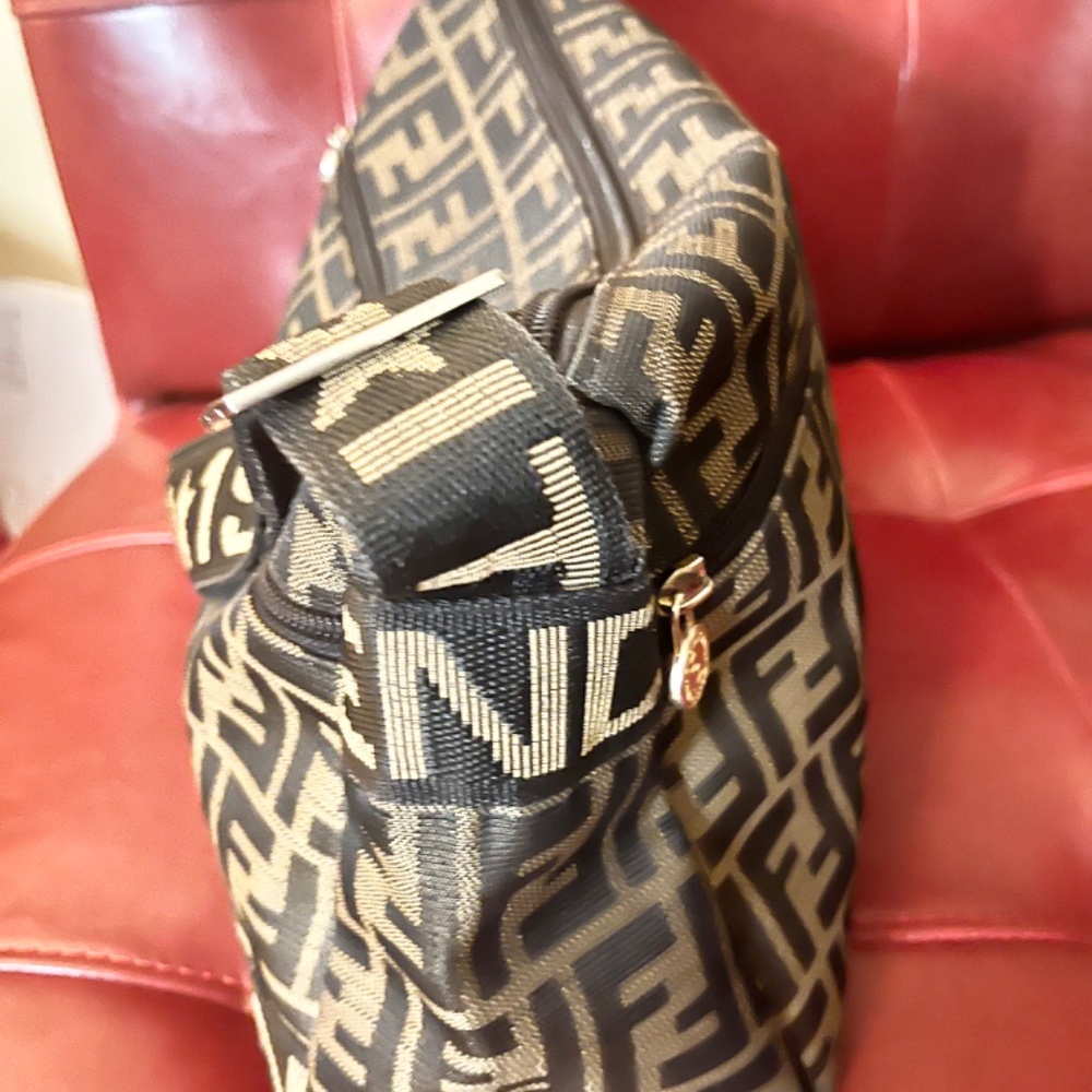 Fendi Roma 1925 body bag - Picture 5 of 8